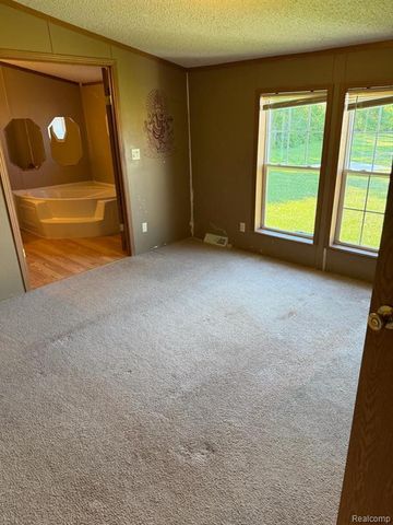 58904 Lily Court, New Haven, MI 48048