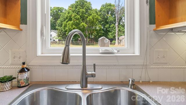 8809 Fairview Road, Mint Hill, NC 28227