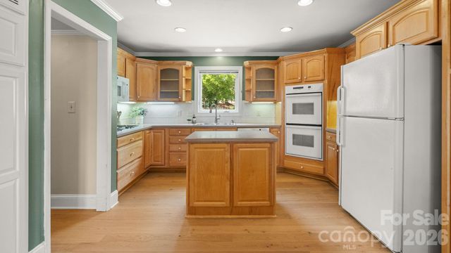 8809 Fairview Road, Mint Hill, NC 28227