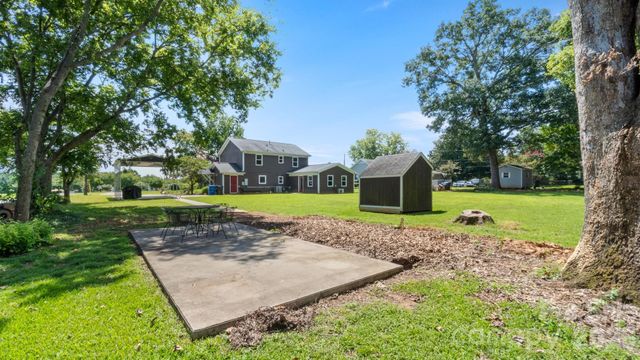 8809 Fairview Road, Mint Hill, NC 28227