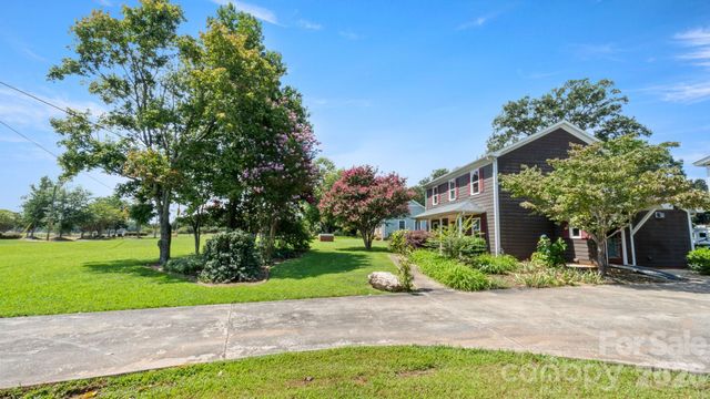 8809 Fairview Road, Mint Hill, NC 28227