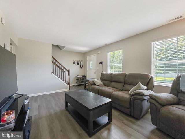1 OXFORD CT, New Oxford, PA 17350