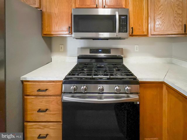 1 OXFORD CT, New Oxford, PA 17350