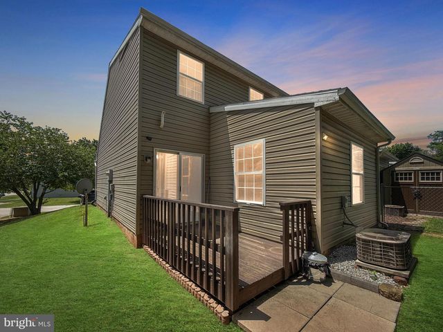 1 OXFORD CT, New Oxford, PA 17350