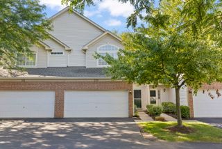 339 Abington Woods Drive, Aurora, IL 60502