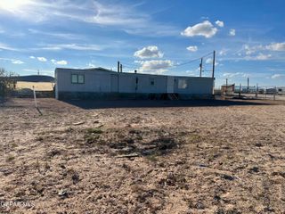 17800 Cramer Drive, Horizon City, TX 79928