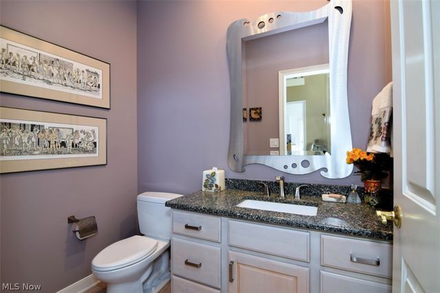 420 E Glengary Circle, Highland Heights, OH 44143