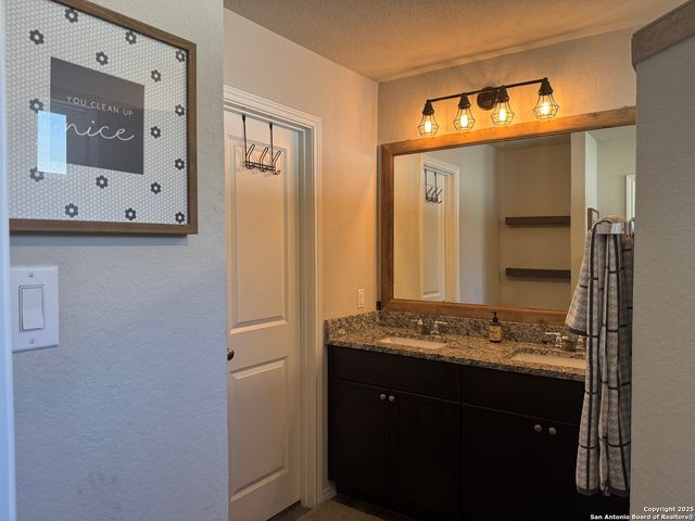 1868 Danube Dr, New Braunfels, TX 78130