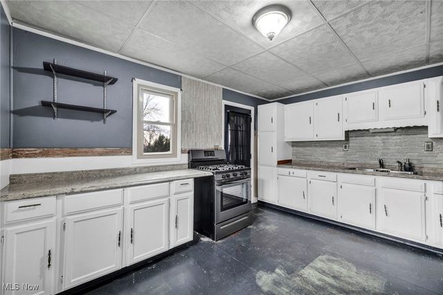 12908 Shadyway Road, Garfield Heights, OH 44125