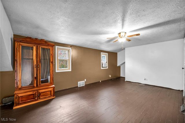 12908 Shadyway Road, Garfield Heights, OH 44125