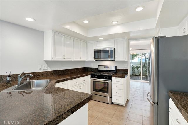 25061 SILVERLEAF, Laguna Hills, CA 92653