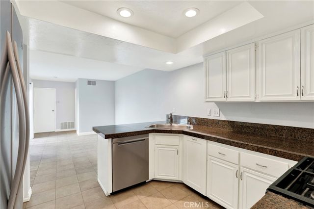 25061 SILVERLEAF, Laguna Hills, CA 92653