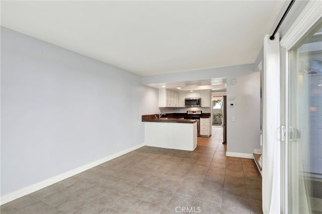 25061 SILVERLEAF, Laguna Hills, CA 92653