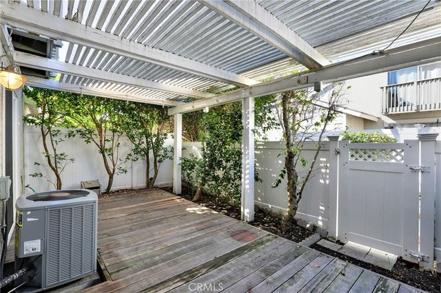 25061 SILVERLEAF, Laguna Hills, CA 92653