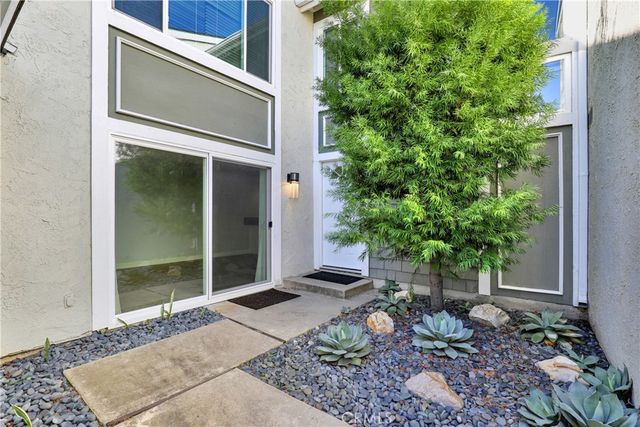 25061 SILVERLEAF, Laguna Hills, CA 92653