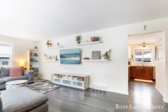 1512 Rossman Avenue, Grand Rapids, MI 49507
