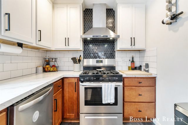 1512 Rossman Avenue, Grand Rapids, MI 49507