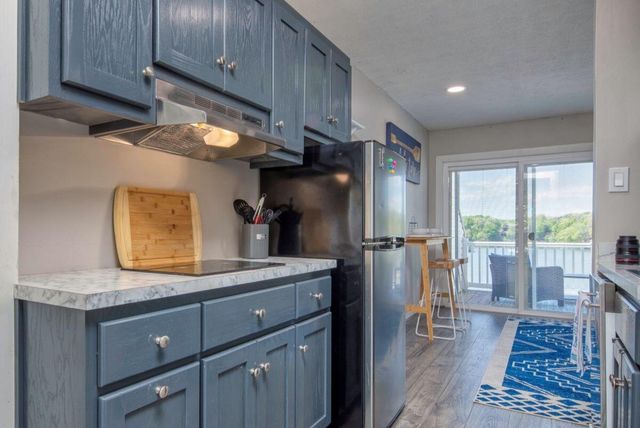 1085 Bluewater Dr Unit 115, Moneta, VA 24121