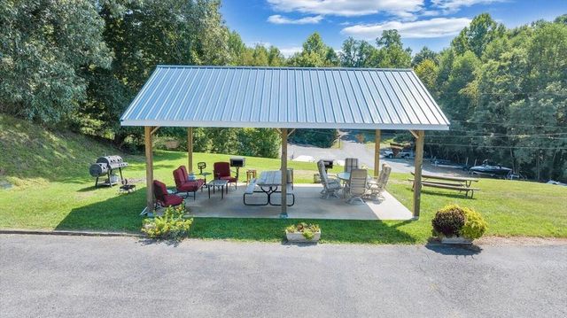 1085 Bluewater Dr Unit 115, Moneta, VA 24121