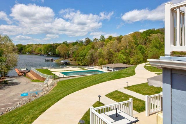 1085 Bluewater Dr Unit 115, Moneta, VA 24121