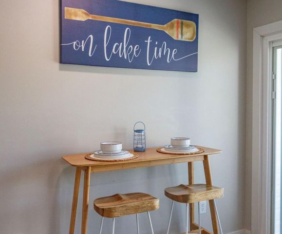 1085 Bluewater Dr Unit 115, Moneta, VA 24121