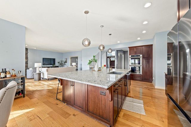 2850 Berwick COURT, Brookfield, WI 53045