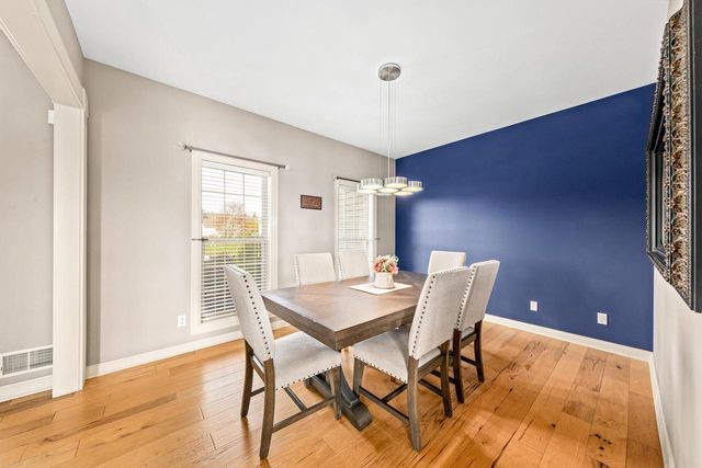 2850 Berwick COURT, Brookfield, WI 53045