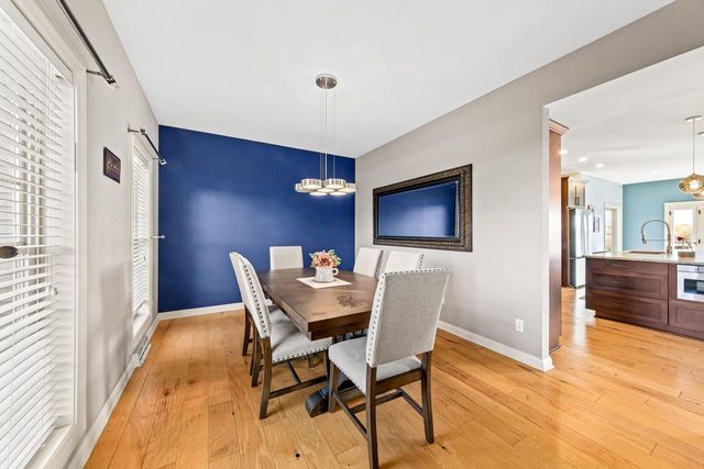 2850 Berwick COURT, Brookfield, WI 53045