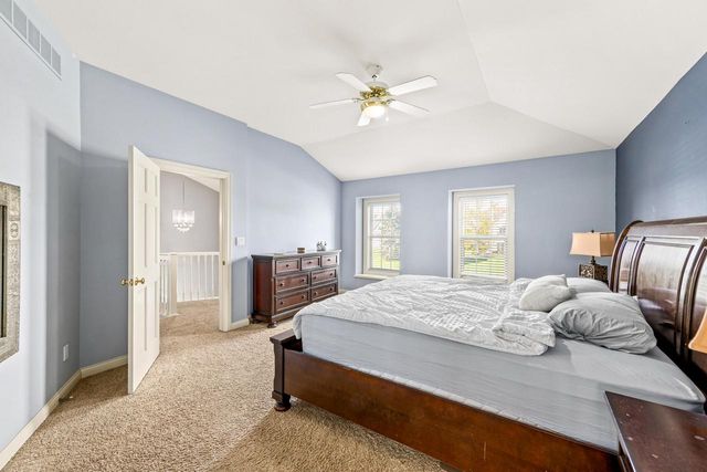 2850 Berwick COURT, Brookfield, WI 53045
