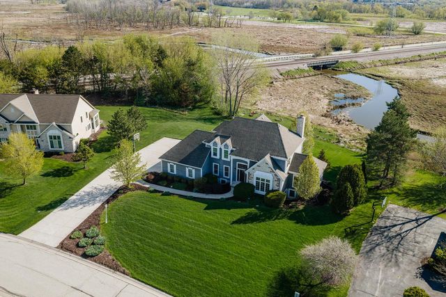 2850 Berwick COURT, Brookfield, WI 53045