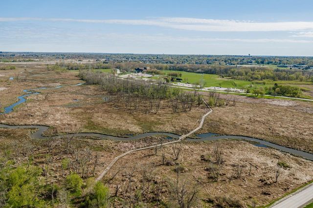2850 Berwick COURT, Brookfield, WI 53045