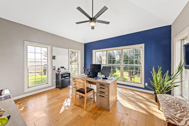 2850 Berwick COURT, Brookfield, WI 53045