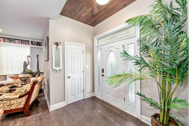 4012 John St, Berwick, LA 70342