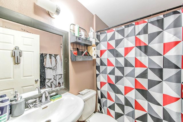 4012 John St, Berwick, LA 70342