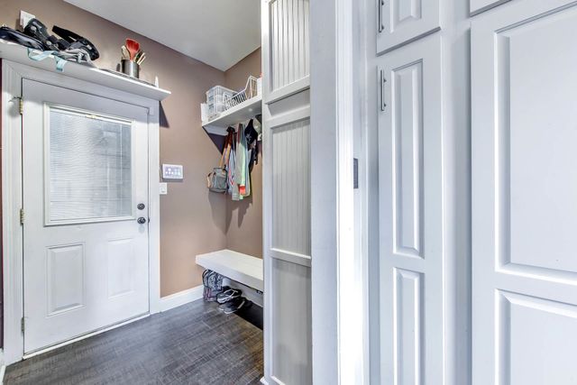 4012 John St, Berwick, LA 70342