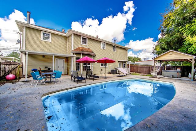 4012 John St, Berwick, LA 70342