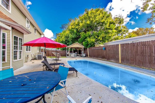 4012 John St, Berwick, LA 70342