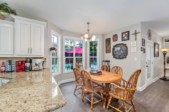 4012 John St, Berwick, LA 70342