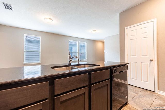 3135 Comanche, San Antonio, TX 78224