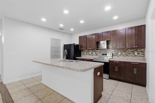 3204 AZALEA BLOSSOM DRIVE, Plant City, FL 33567