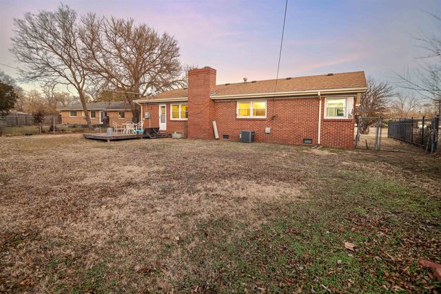 4229 Charron Ln, Wichita, KS 67220