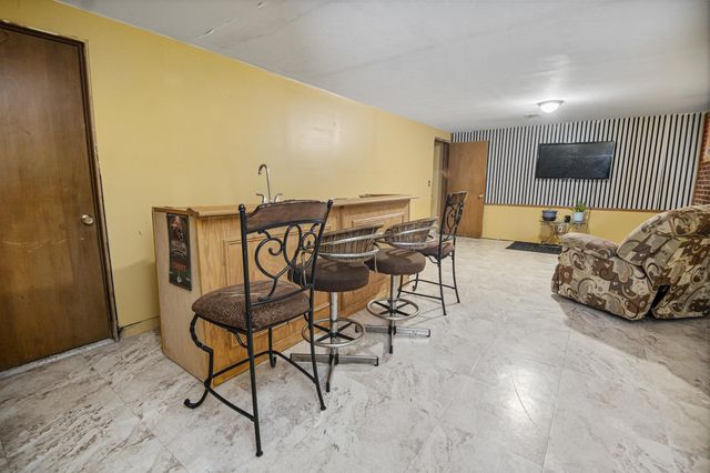 4229 Charron Ln, Wichita, KS 67220