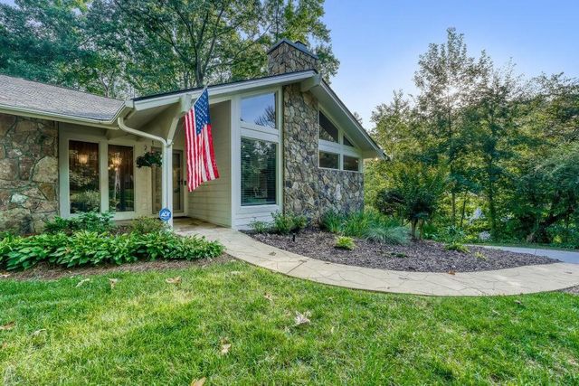 1390 Ridgefield Drive, Roswell, GA 30075