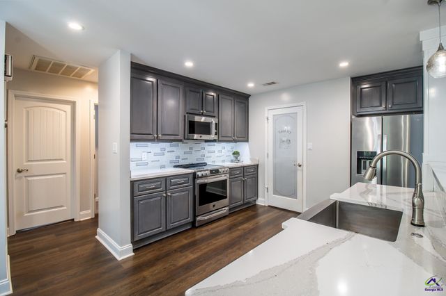 125 Gleneagle Drive, Byron, GA 31008