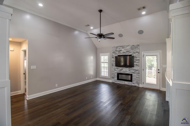 125 Gleneagle Drive, Byron, GA 31008
