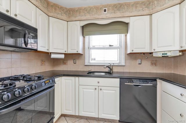 30-36 154th Street, Flushing, NY 11354