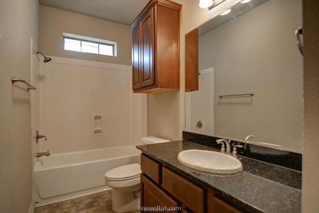 146 Forest Drive, College Station, TX 77845