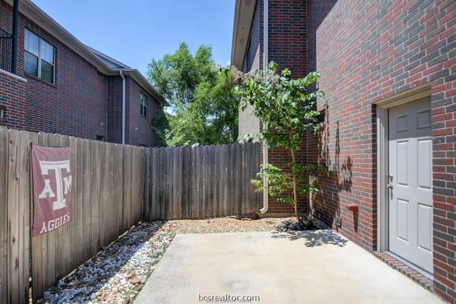 146 Forest Drive, College Station, TX 77845
