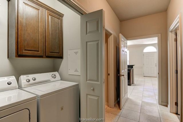 146 Forest Drive, College Station, TX 77845