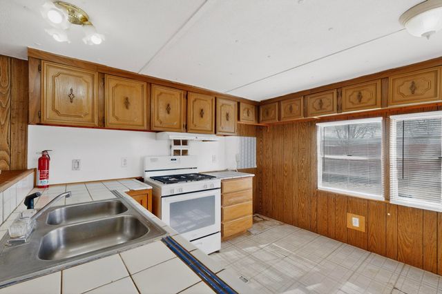 85 N El Cerro Loop, Los Lunas, NM 87031